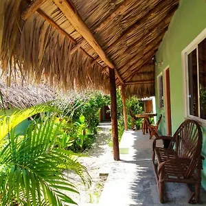 Cabanas Palmas , Bacalar Messico